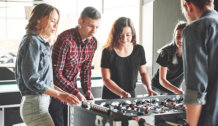 Team Building: 10 idee per fornire slancio all'efficienza aziendale