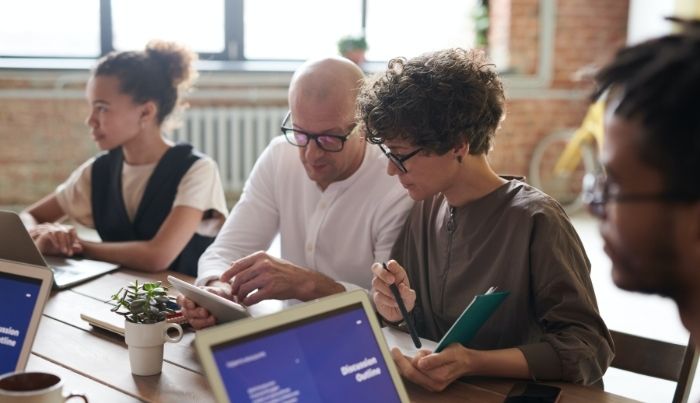 Digitalizzazione dei processi produttivi e trasformazione digitale